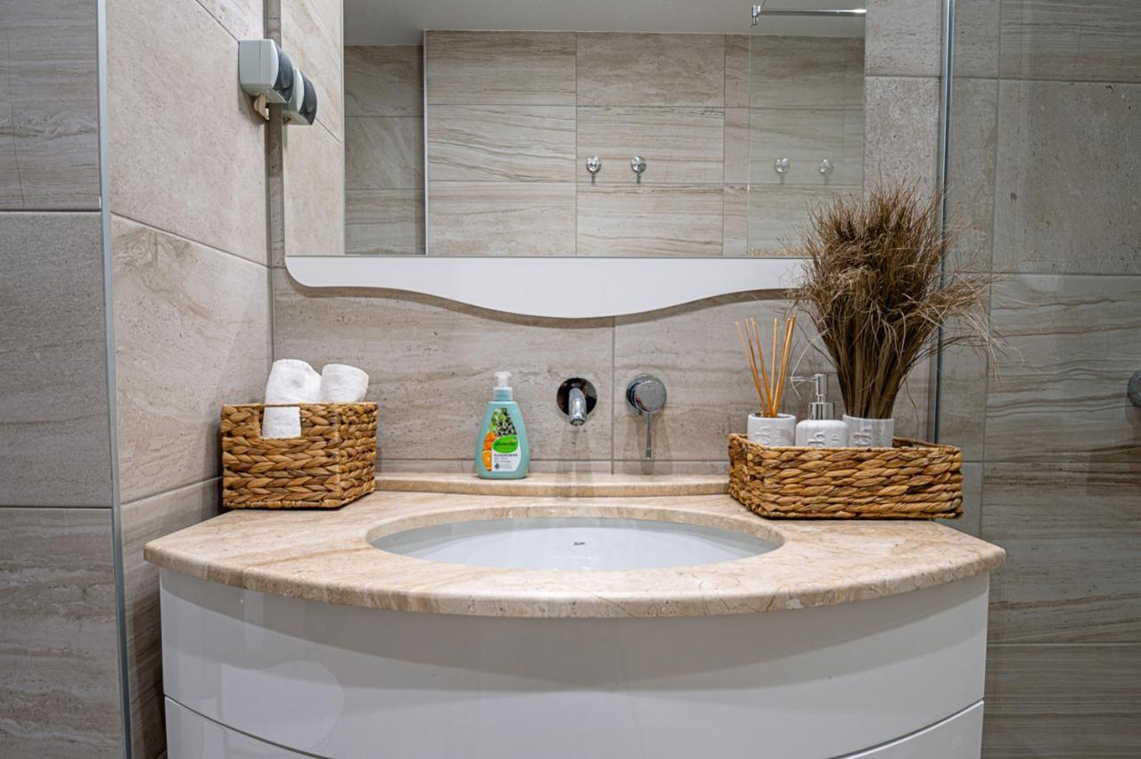 Stylish 1-Bd Apartment In St Constantine And Helena By Flat Mаnager سينتس قسطنطين وهيلينا المظهر الخارجي الصورة