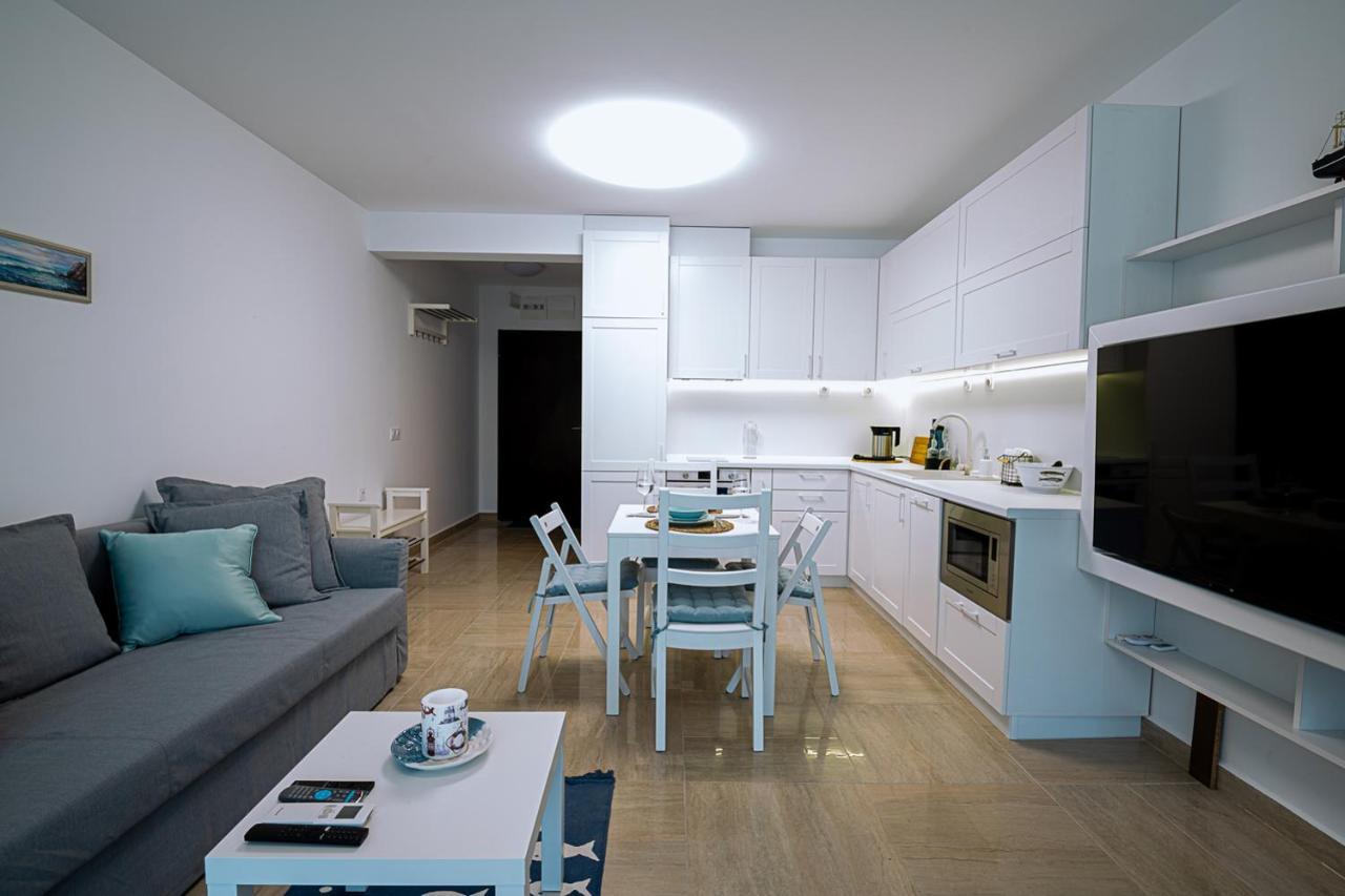Stylish 1-Bd Apartment In St Constantine And Helena By Flat Mаnager سينتس قسطنطين وهيلينا المظهر الخارجي الصورة