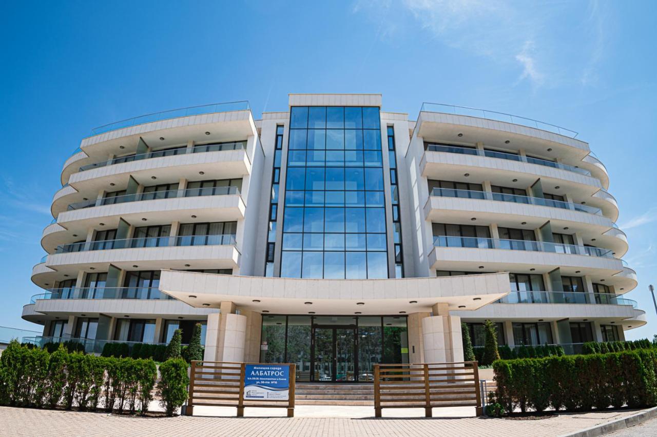 Stylish 1-Bd Apartment In St Constantine And Helena By Flat Mаnager سينتس قسطنطين وهيلينا المظهر الخارجي الصورة