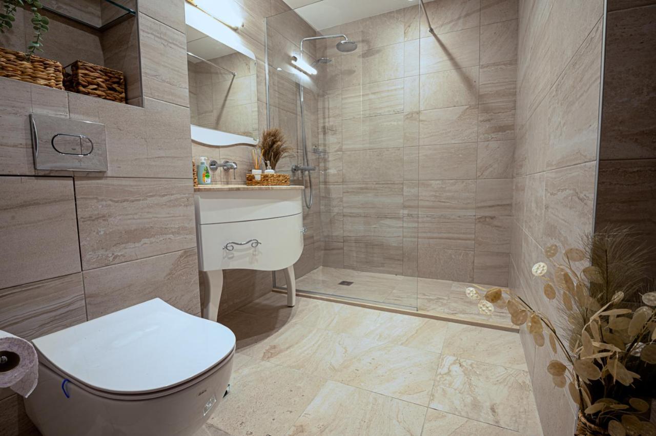 Stylish 1-Bd Apartment In St Constantine And Helena By Flat Mаnager سينتس قسطنطين وهيلينا المظهر الخارجي الصورة